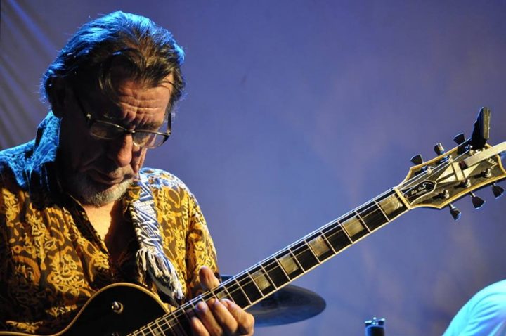 Kubero Díaz en gira. Imagen publicada en su muro en Facebook